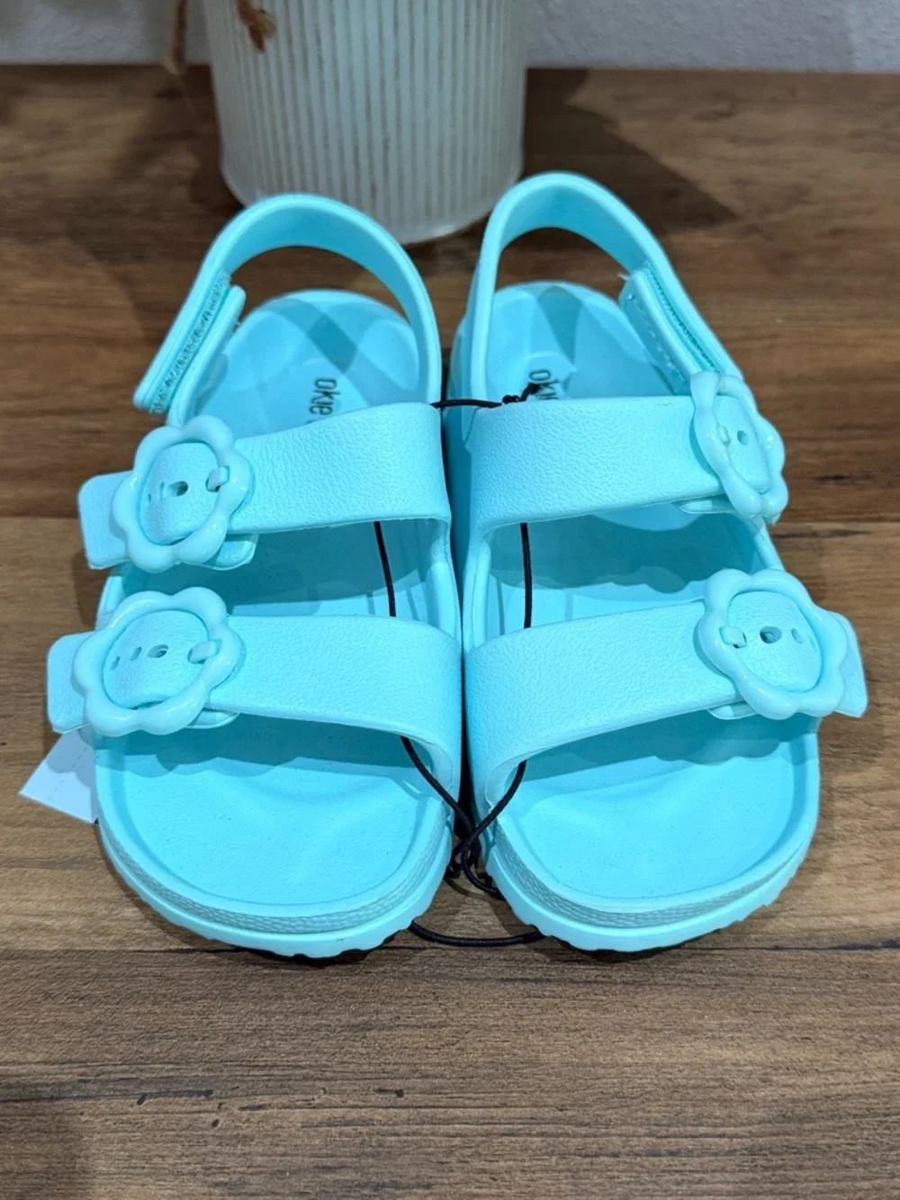 Okie dokie toddler girls sandals in teal size 7-8. Sandals are dirty